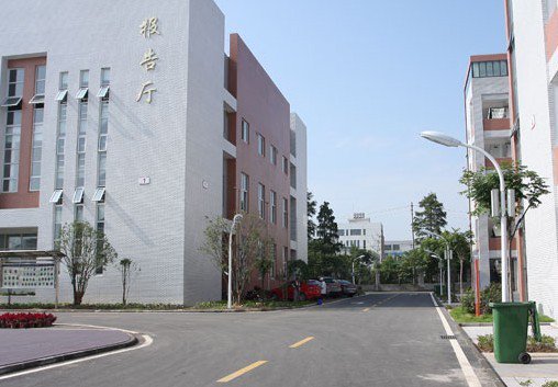 武汉第三寄宿中学