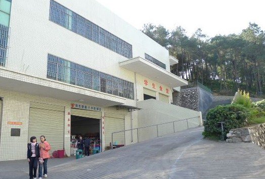 宜章八中