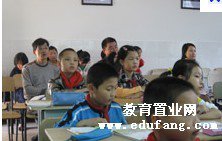 广州市白云区竹料镇第三小学