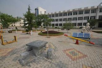 莱芜市花园学校(中学部)
