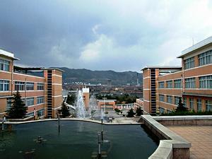 淄博市博山区万杰朝阳学校(小学部)