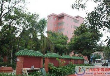 广州市龙溪小学