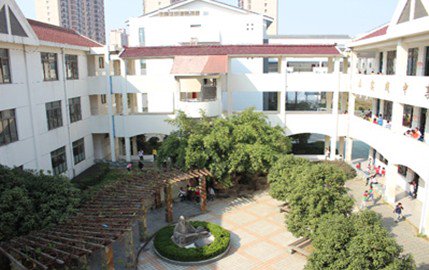 江苏省陆慕实验小学