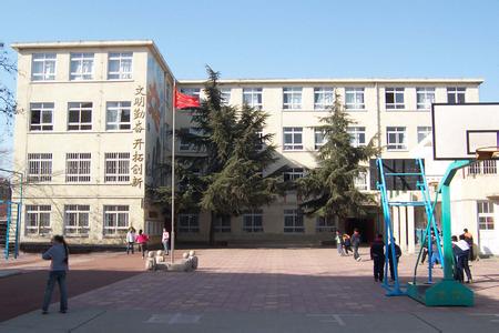 青岛上海支路小学