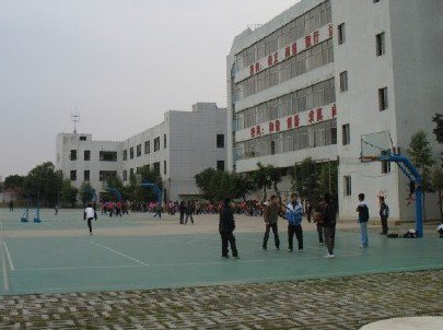 肇庆市南国中英文学校（中学部）