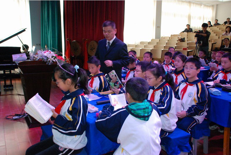 武汉市洪山区鲁巷实验小学