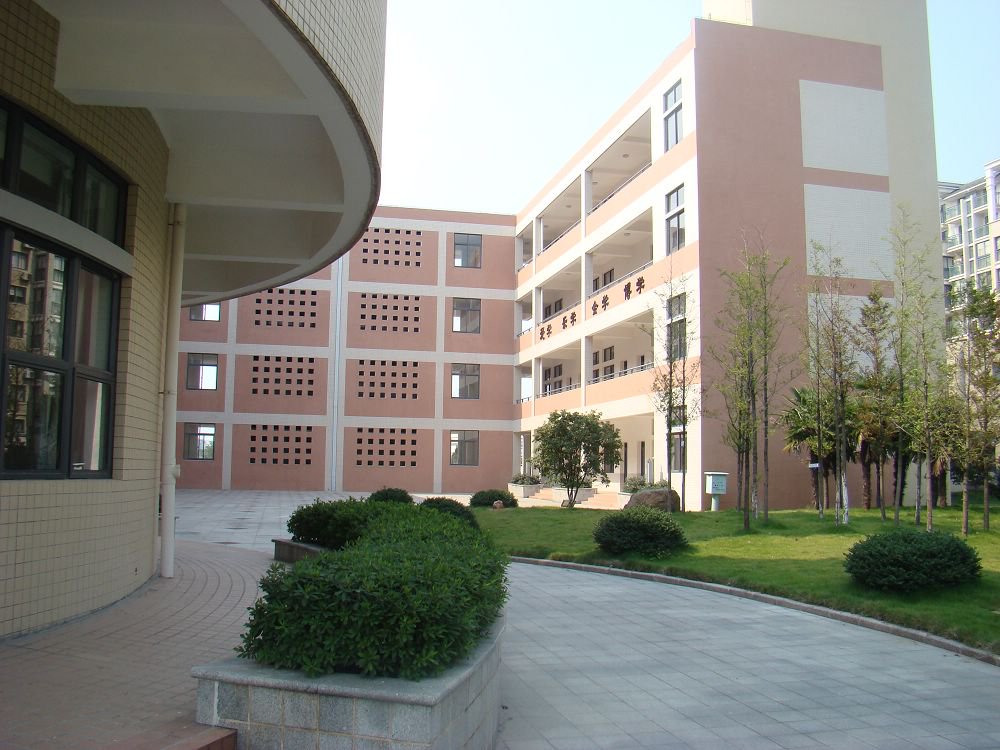 宁波市鄞州区东湖小学