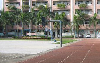 东莞市寮步石龙坑小学